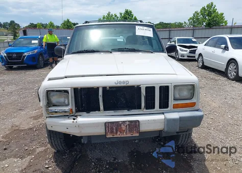 1999 Jeep Cherokee Classic/Sport из США, поврежденный, VIN 1J4FF68S2XL590965